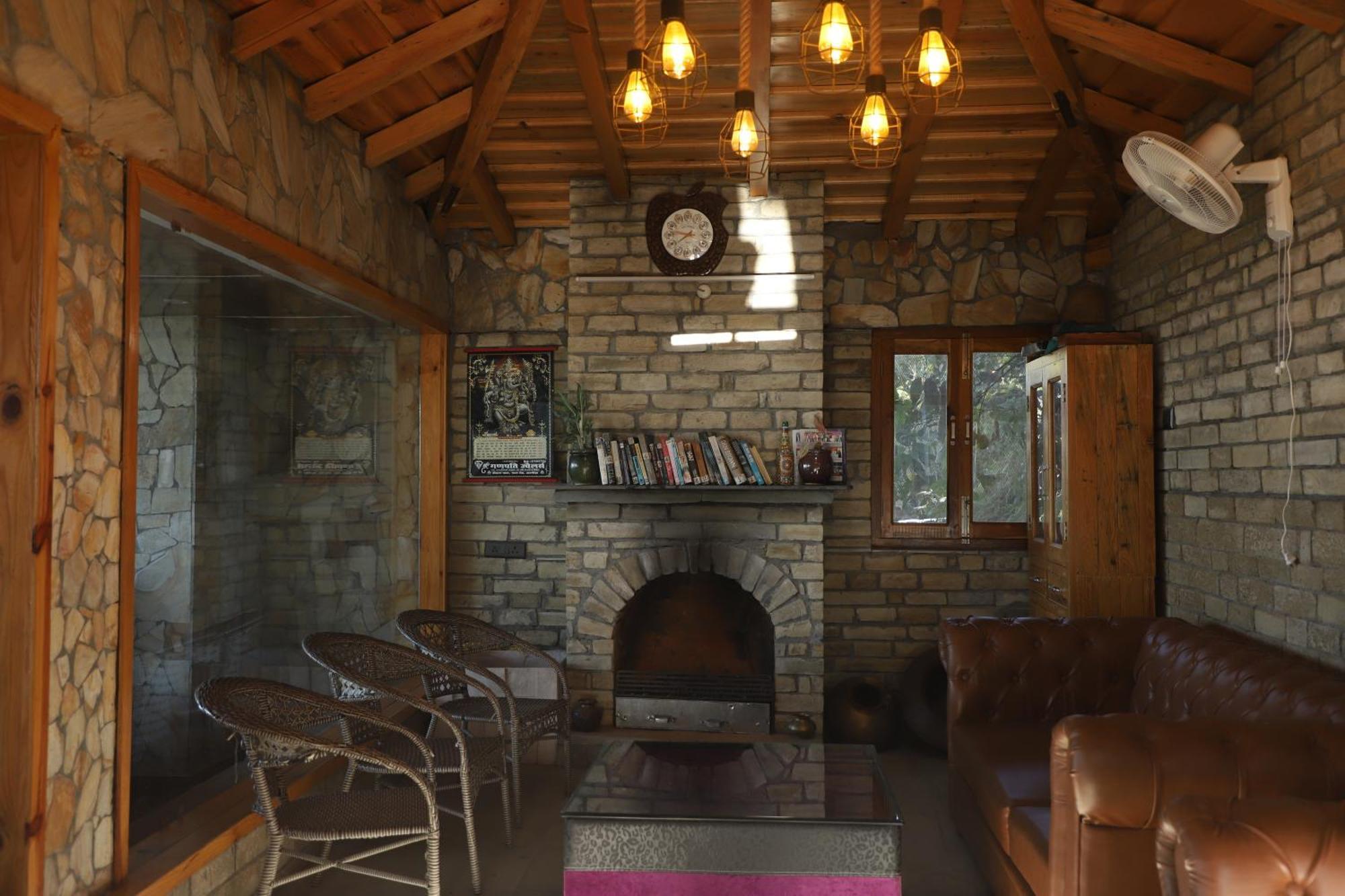 Kasar Himalaya Holiday Resort, Binsar Rd Almora Luaran gambar