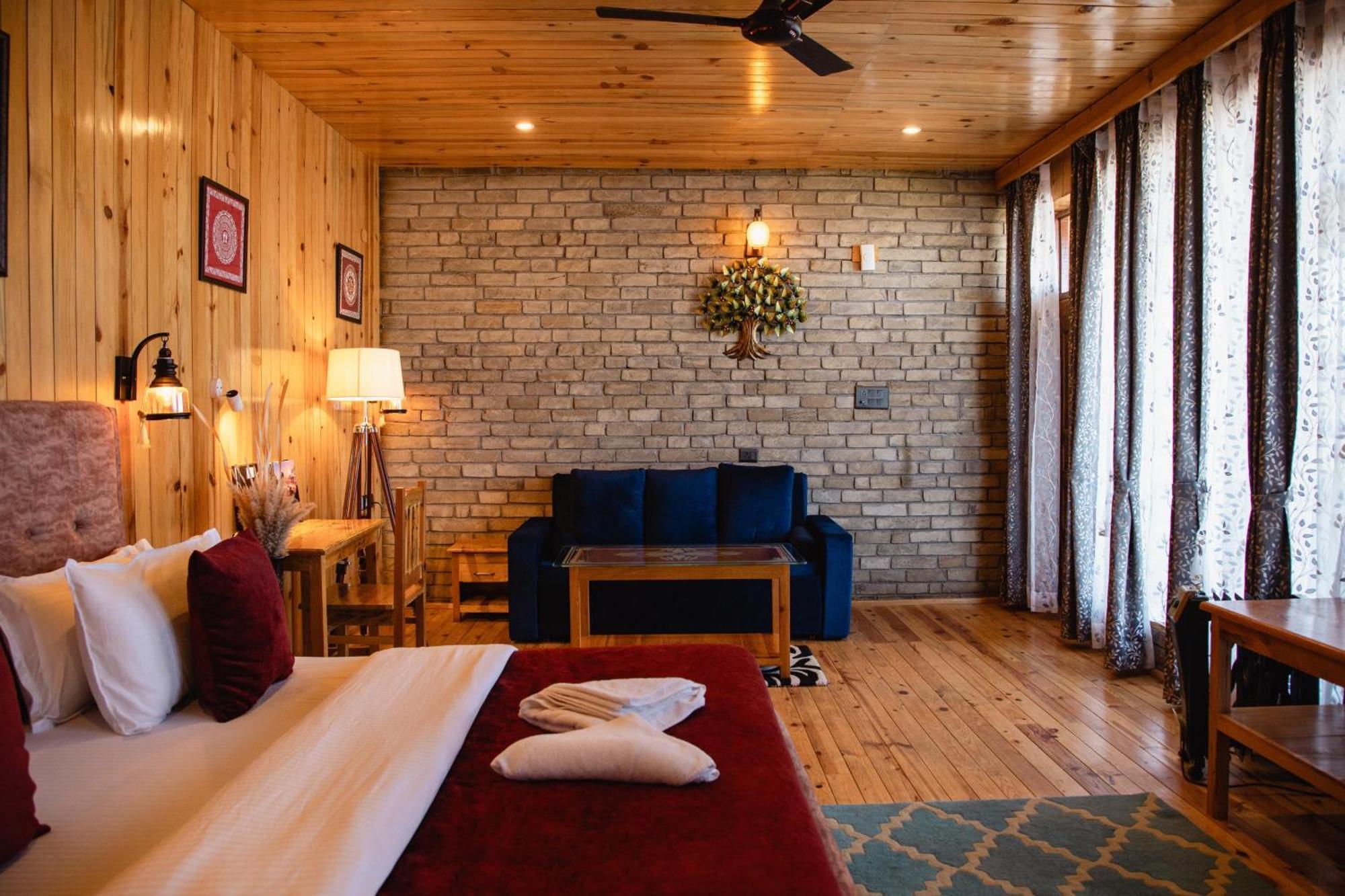 Kasar Himalaya Holiday Resort, Binsar Rd Almora Luaran gambar